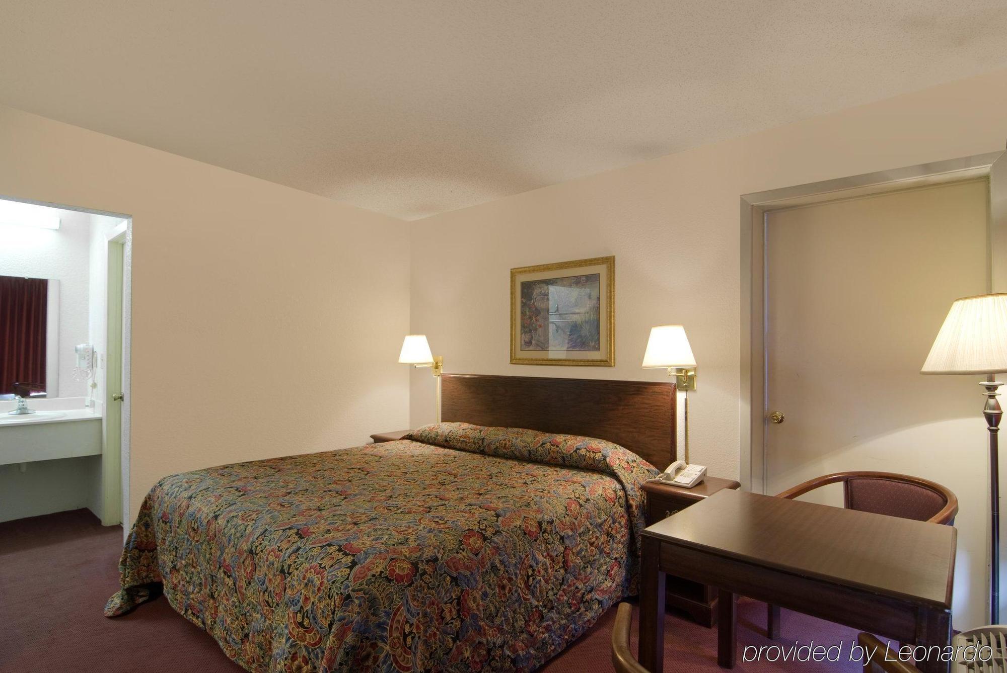 Americas Best Value Inn Searcy Oda fotoğraf